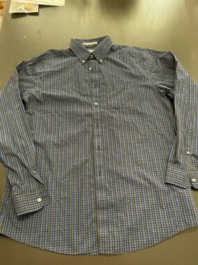 Eddie Bauer  Men’s TL Wrinkle Free Relaxed Fit Blue Plaid Button-Up Long Sleeve
